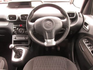 /photos/11206/0ed4e842-46a6-4d70-b8c2-1655d61111f7_i320x240.jpg